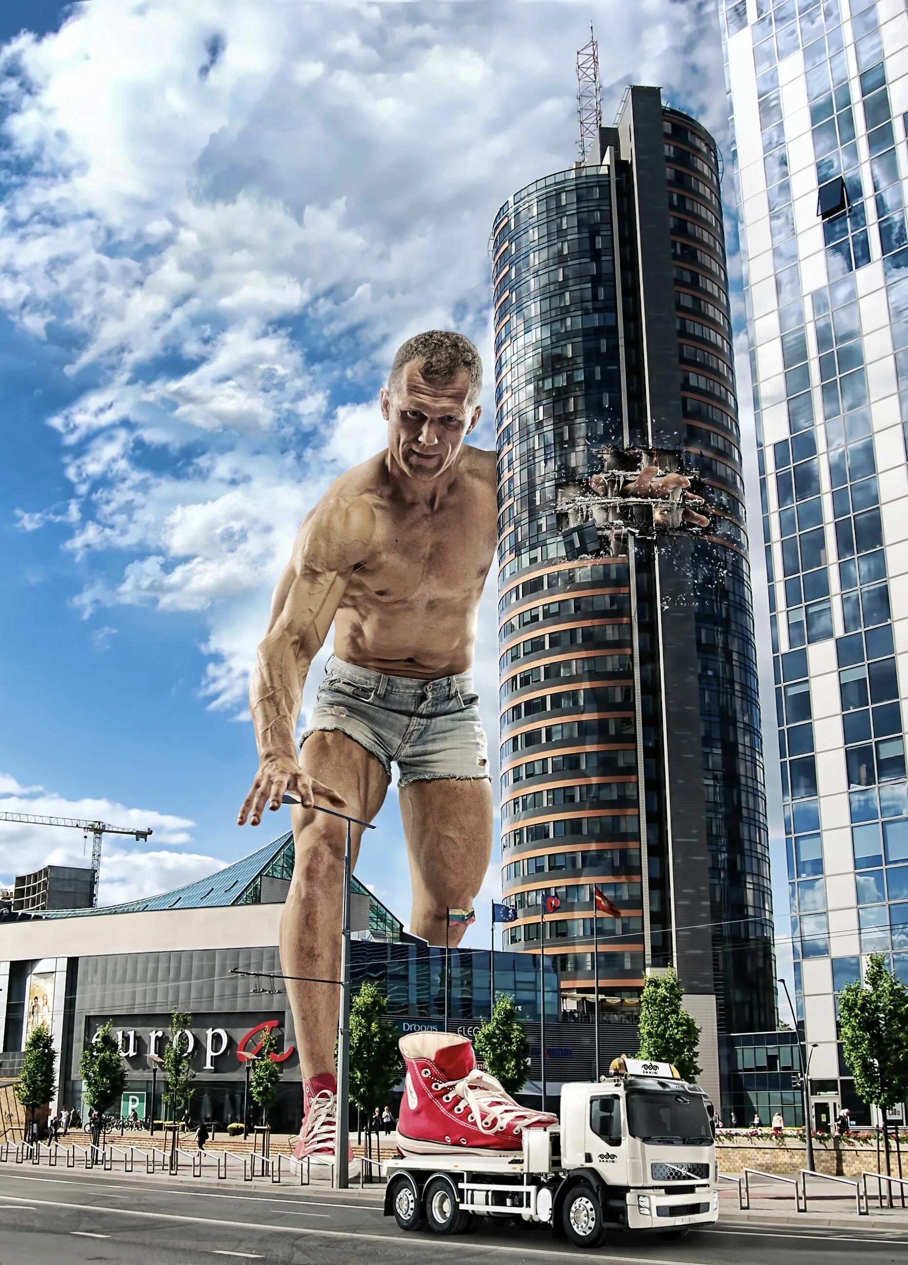 Креативные идеи для фотошопа. Креативный человек. Прикольный фотошоп. Adrian sommeling. Фотошопим людей.