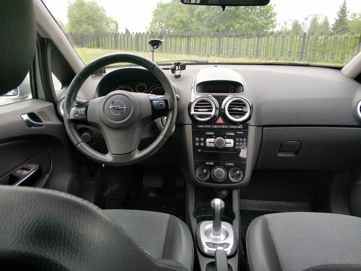 Opel corsa d 2008 года