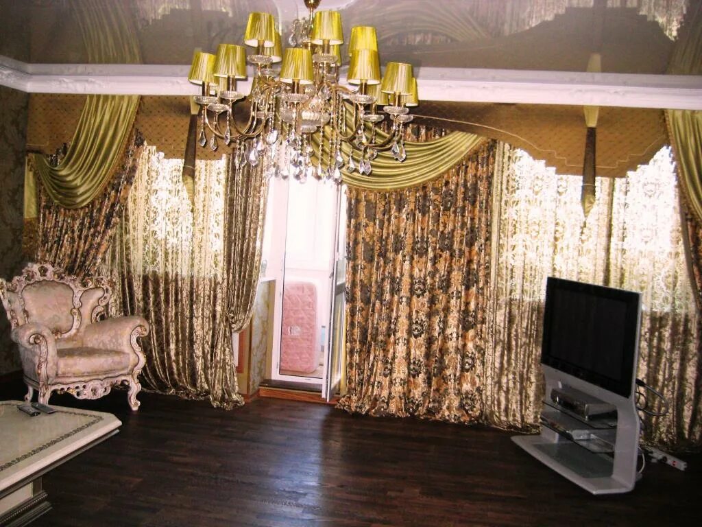 шторы в гостиную в современном стиле. занавески. занавески в зал. шторы в гостиную. красивые тюли для зала и шторы.