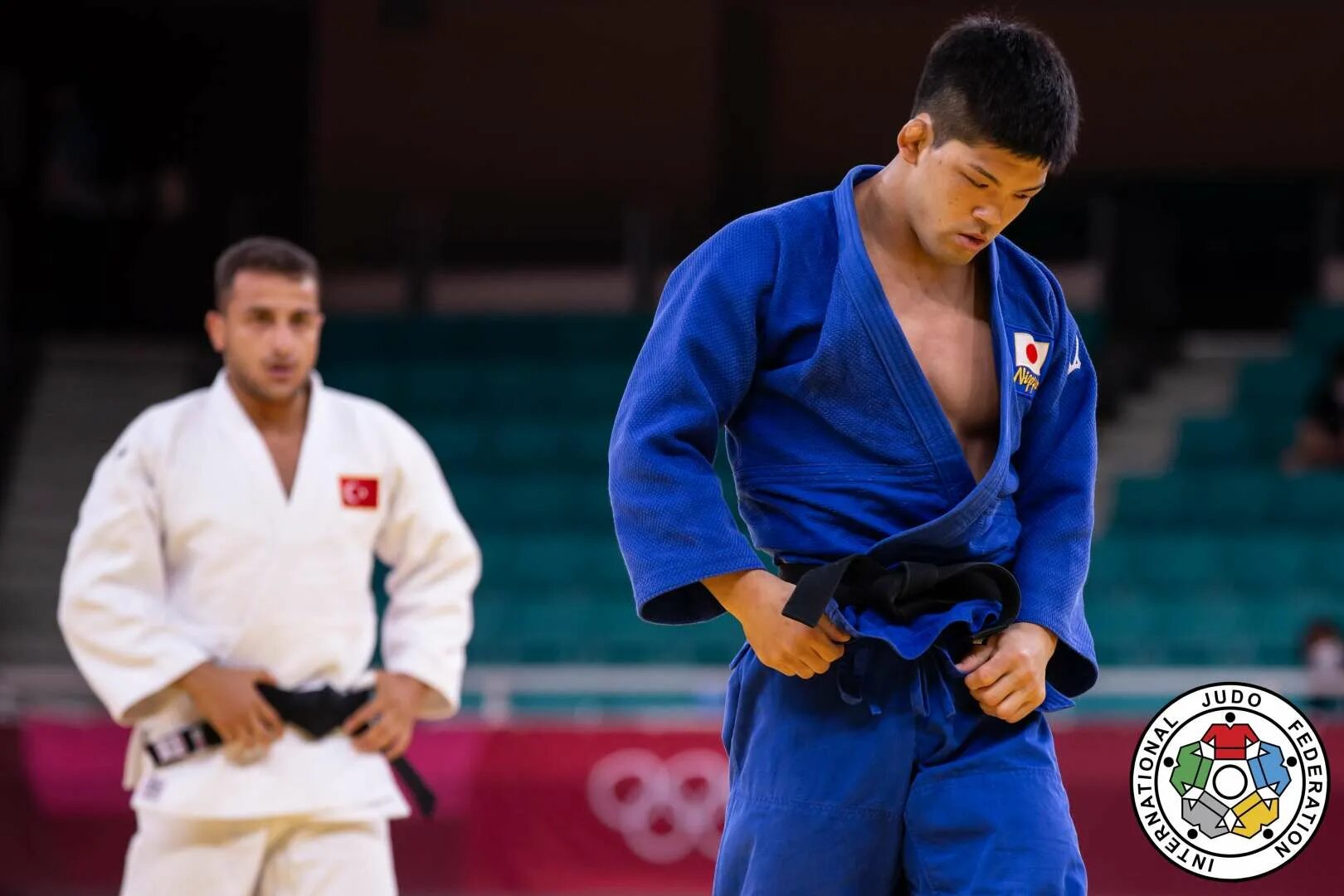 Олимпийский чемпион 100 кг дзюдо. Олимпийские игры дзюдо 100. Олимпийские игры дзюдо 100. Дзюдо токио 2020. Эльнур мамедли дзюдо.