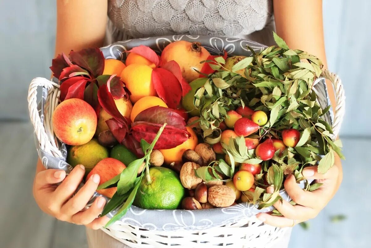 Осенний рацион фруктов и овощей. Осенние овощи и фрукты для здоровья. Правильное питание овощи. Фрукты для здоровья.