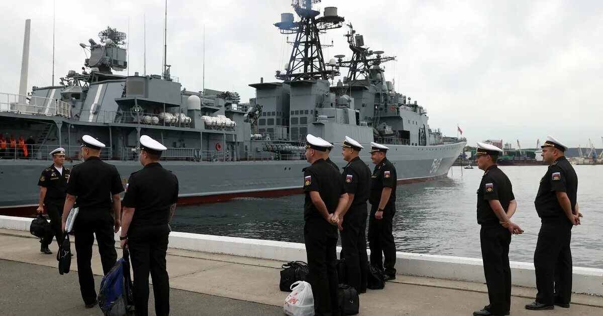 Учения 2025 год. Учения восток 2025. восток 2025 военные учения. российский фрегат. адмирал тихоокеанского флота 2025.