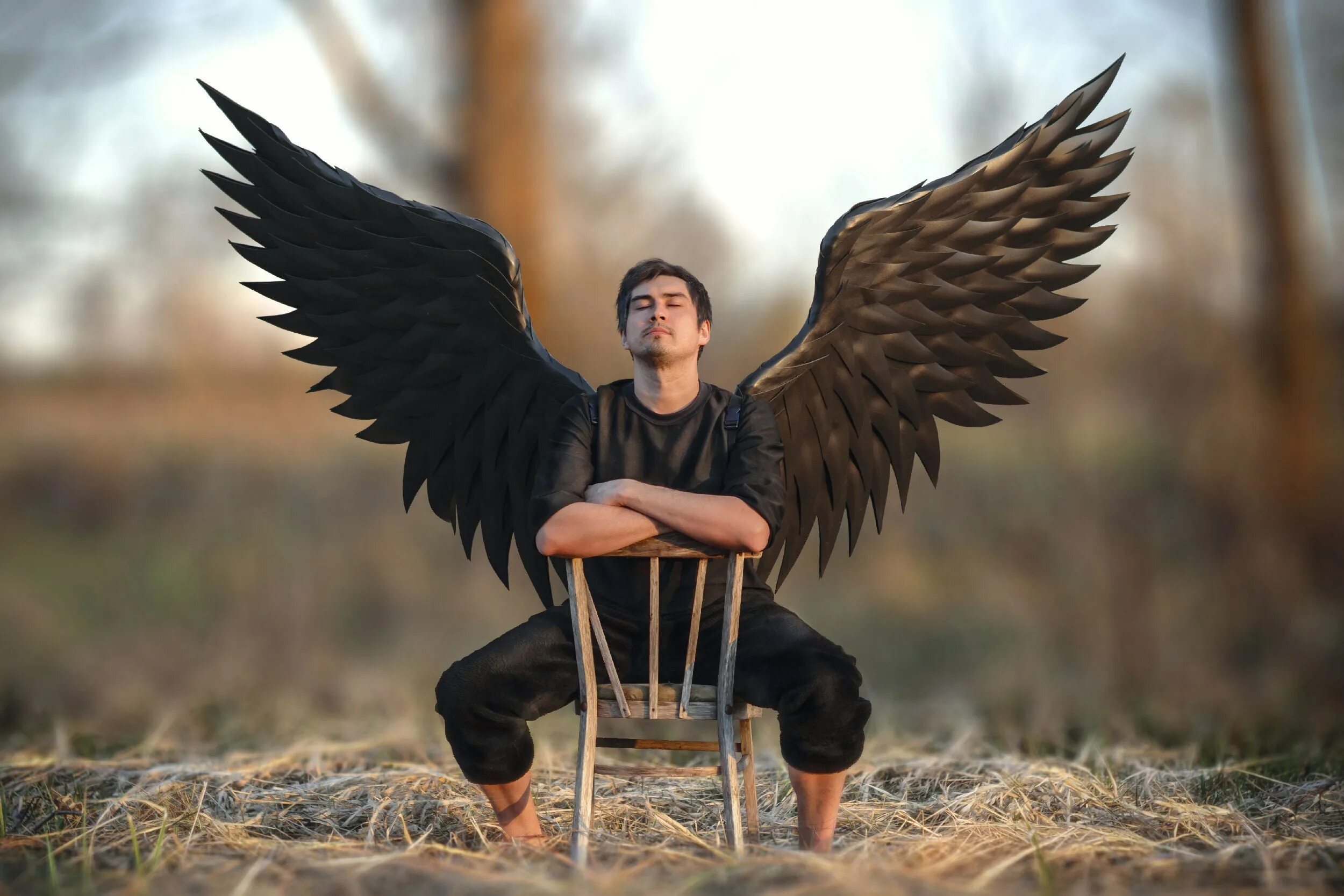 Angels men s. Человек с крыльями. Человек с крыльями ангела. Человек с ангельскими крыльями. Фотосессия с крыльями.