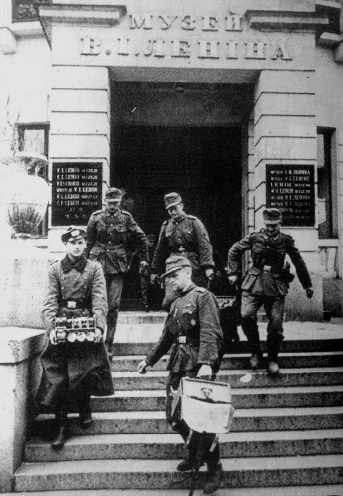 украинские деревни в оккупации 1941. харьков оккупация 1941. оккупация немцами украины в 1941. донецк в оккупации 1941-1943. кировоград в период оккупации 1941-1943.