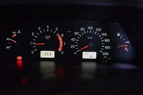 Загорается лампочка на ваз