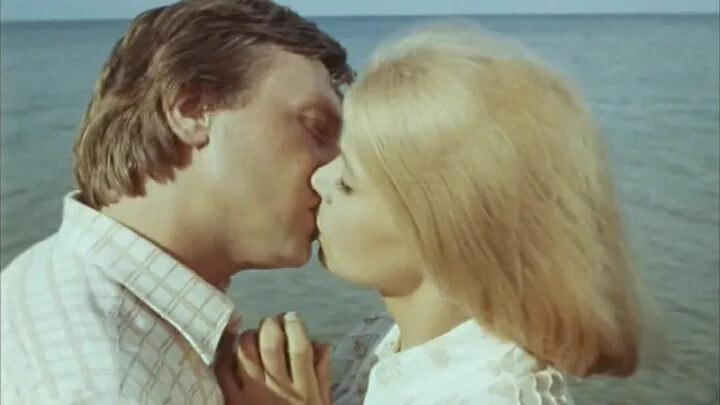 Лилита озолиня и юозас киселюс. Музыка из кинофильмов долгая дорога. Юозас киселюс долгая дорога в дюнах. Долгая дорога в дюнах кадры. Музыка из кинофильмов долгая дорога.