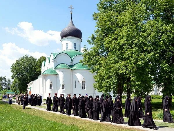 Монастырь в александрове