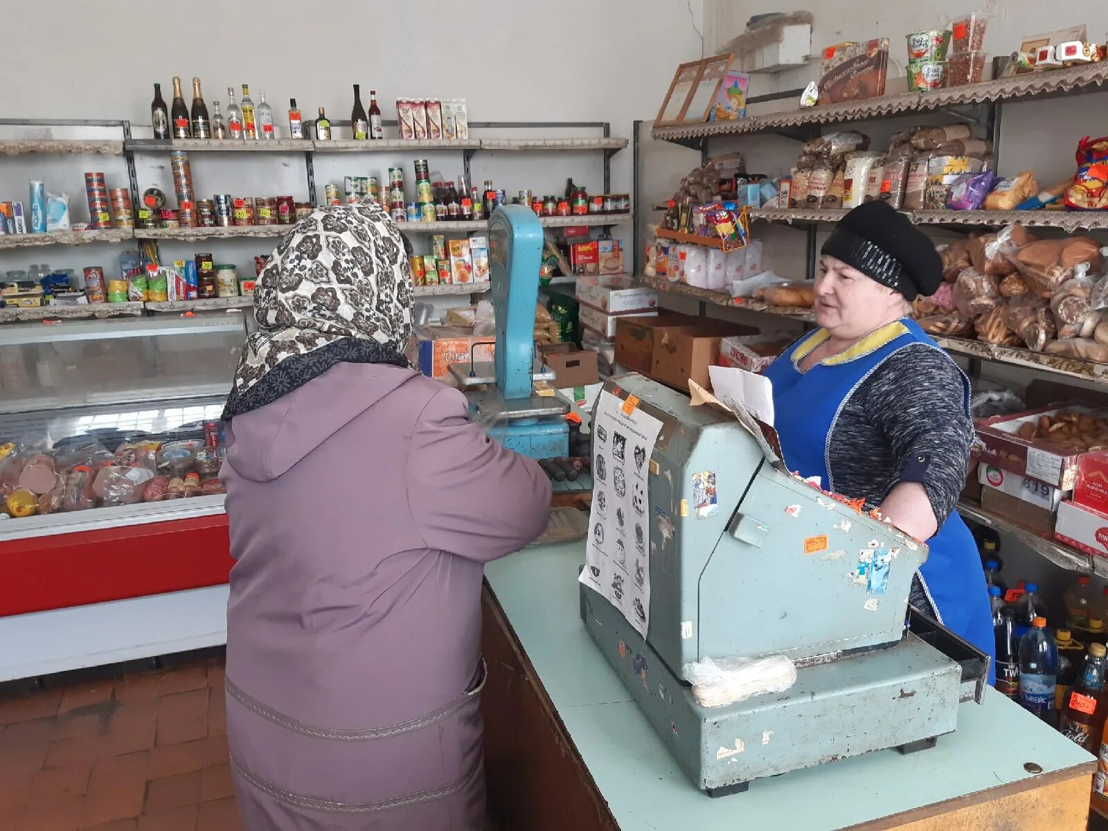 Подслушано в никифоровке барахолка. Сельский магазин. Велосипеды в сельском магазине. Магазини селскои РАПОТНИКА. Ходить в сельский магазин.