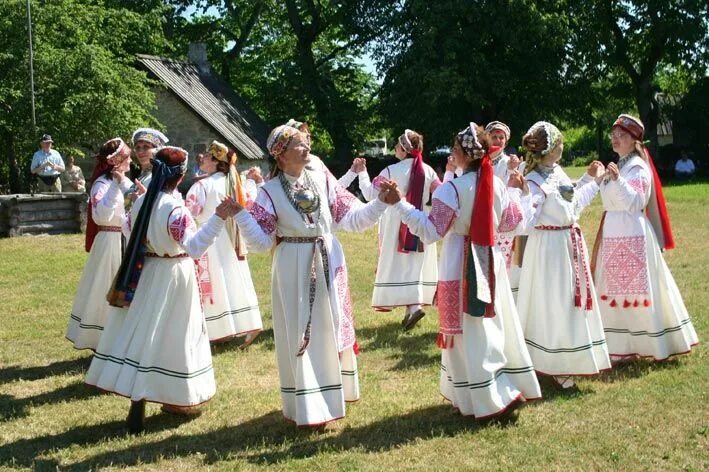 Народы прибалтики. Народы эстонии. Поют эстонцы. Эстонцы народ. Культура эстонии.