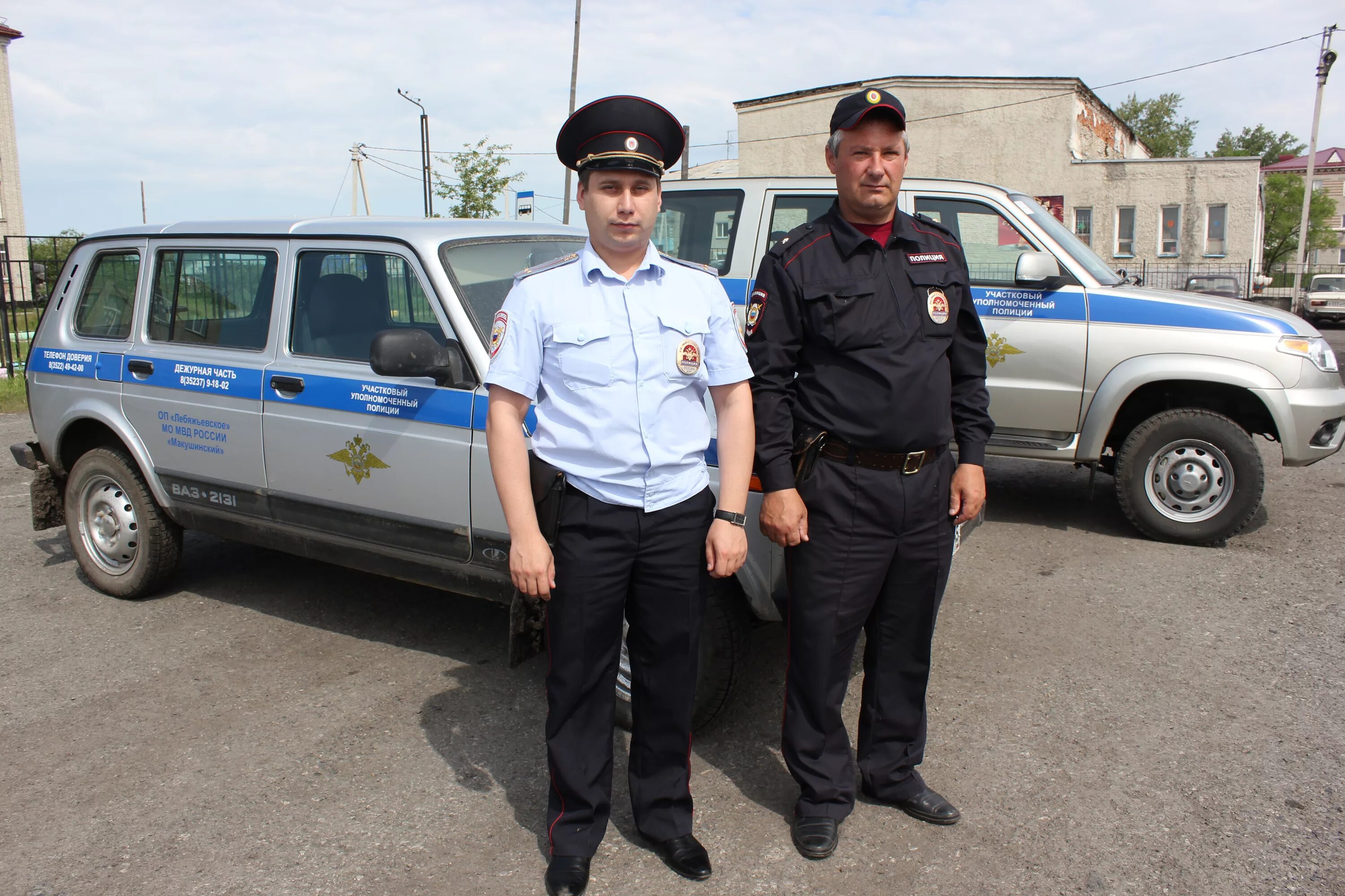 сотрудник полиции имеет право. участковый в квартире. участковый полицейский обязанности. дают ли участковому. обязанности участкового уполномоченного полиции.