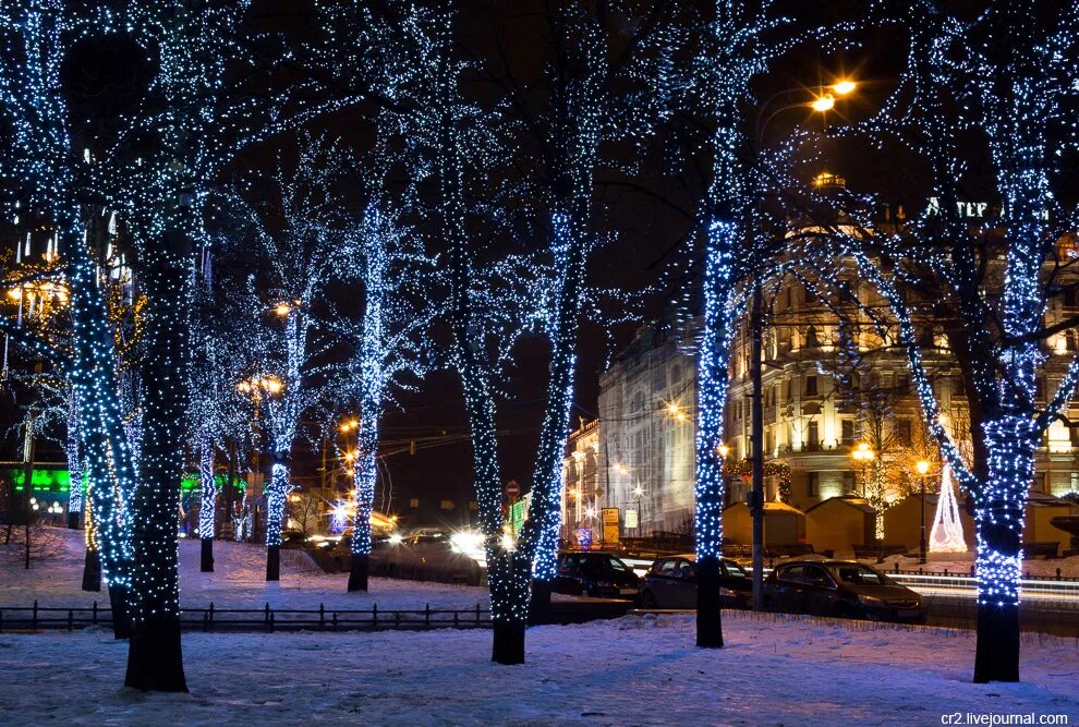 Погода украсили. Новогодняя улица. Новогодняя иллюминация в Москве. Зимний город. Новогодняя подсветка деревьев.
