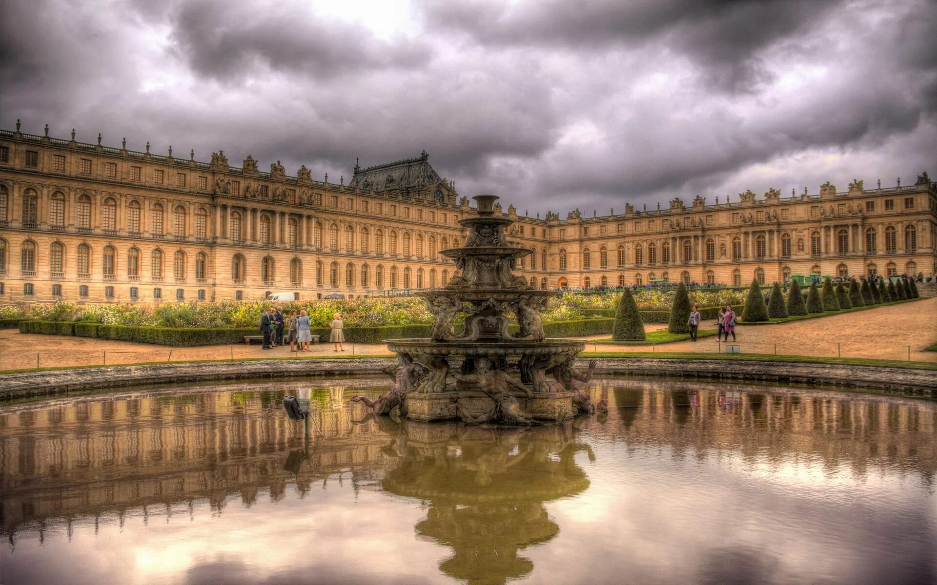 Chateau versailles. Версальский дворец дворцы Франции. Версаль (Франция), 1668-1689. Замок Версаль Франция. Королевская резиденция Версаль.