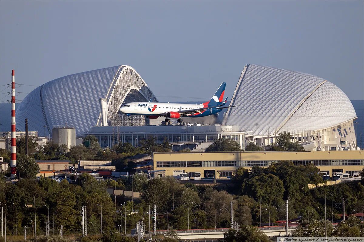и. аэропорт адлер табло. сочи интернешнл аэропорт. аэропорт сочи адлер. и.
