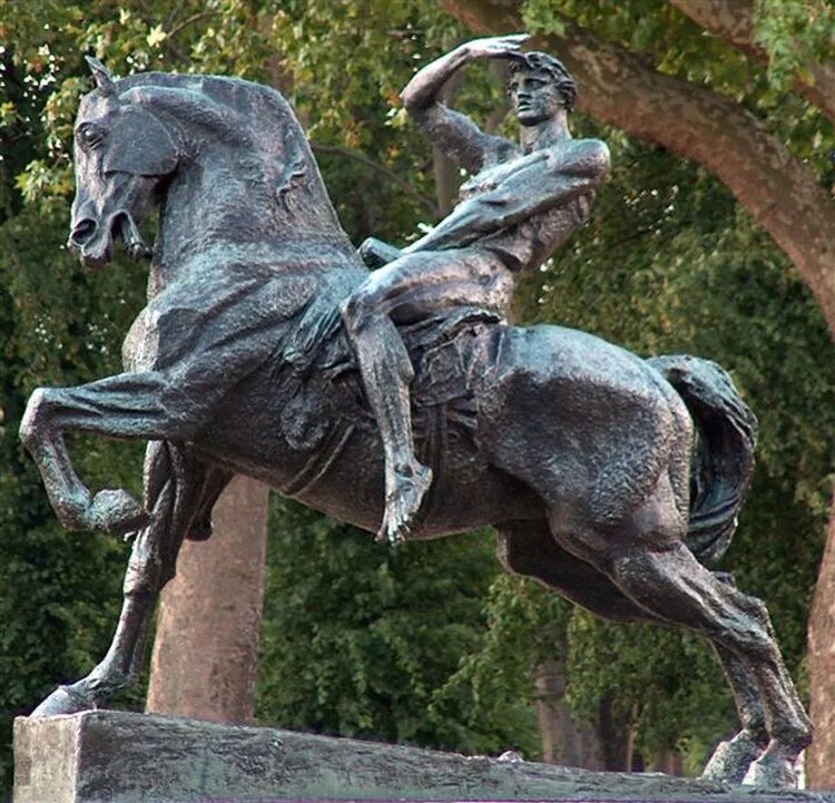 Скульптура на коне. Альмет статуя лошади. Памятник архитектуры в Париже всадник на коне. Бурдель. Конные монументы.