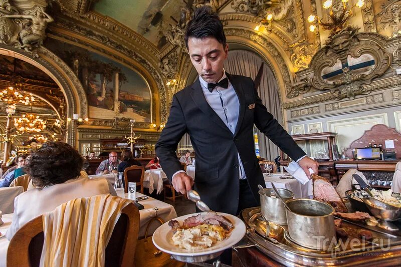 официант. официант в ресторане франция. официант в ресторане франция. официант в ресторане франция. официант в ресторане франция.