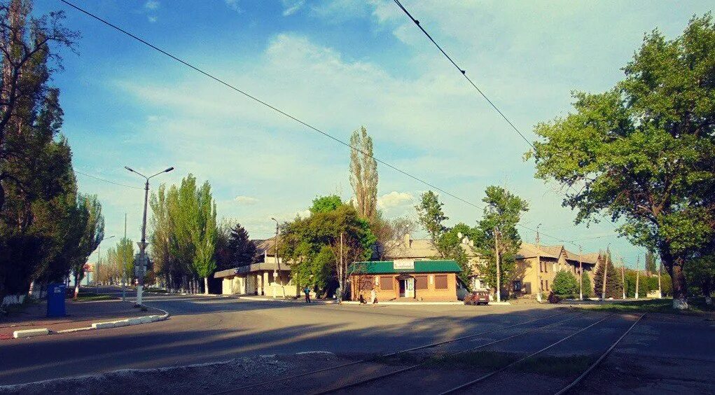 Город енакиево улица тиунова 107. Енакиево щербакова 120. Енакиево ул. Ул. Хлебозавод енакиево.