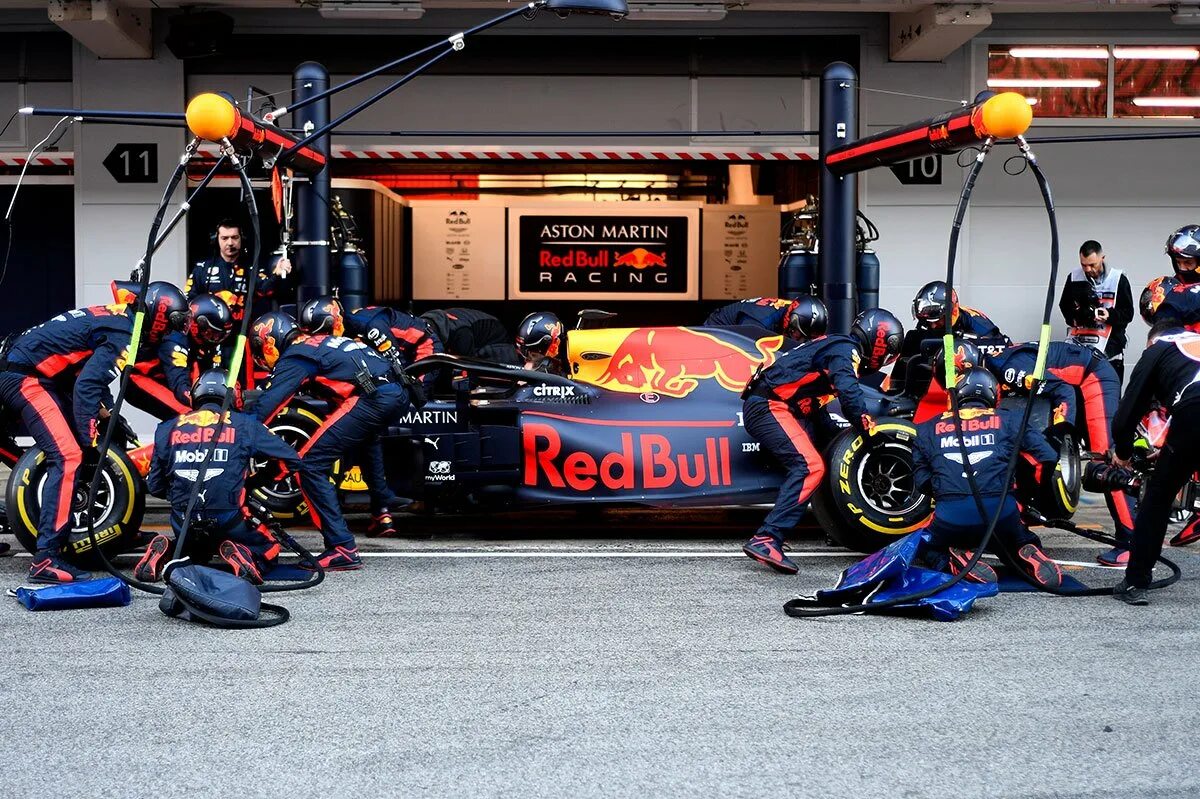 Что такое пит стоп. Пит стоп red bull. пит стоп формула 1. pitstop f1 floor. red bull racing team.