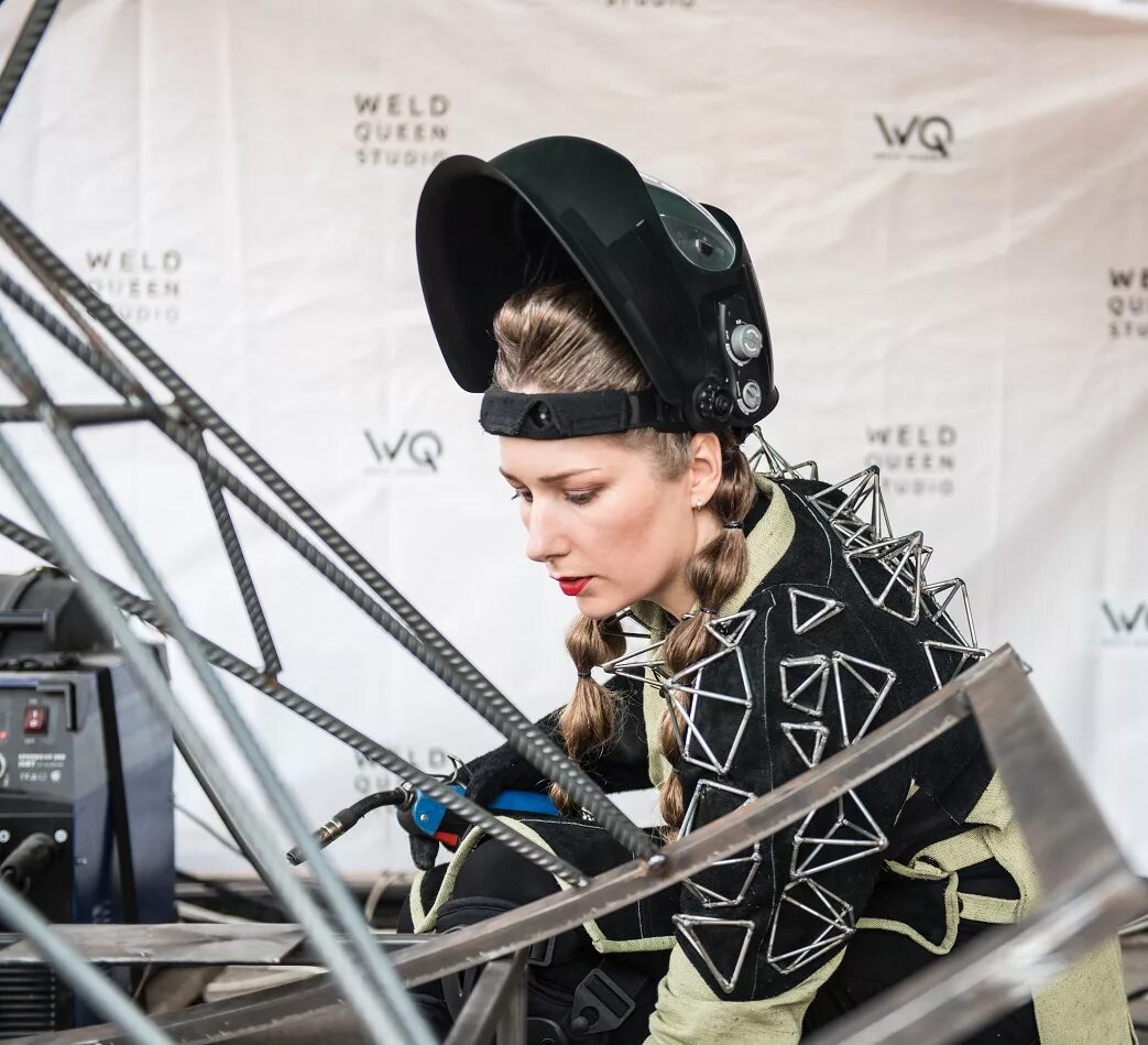 сварщики королев. хороший сварщик. александра weld queen работы. александра ивлева. сварщики королев.