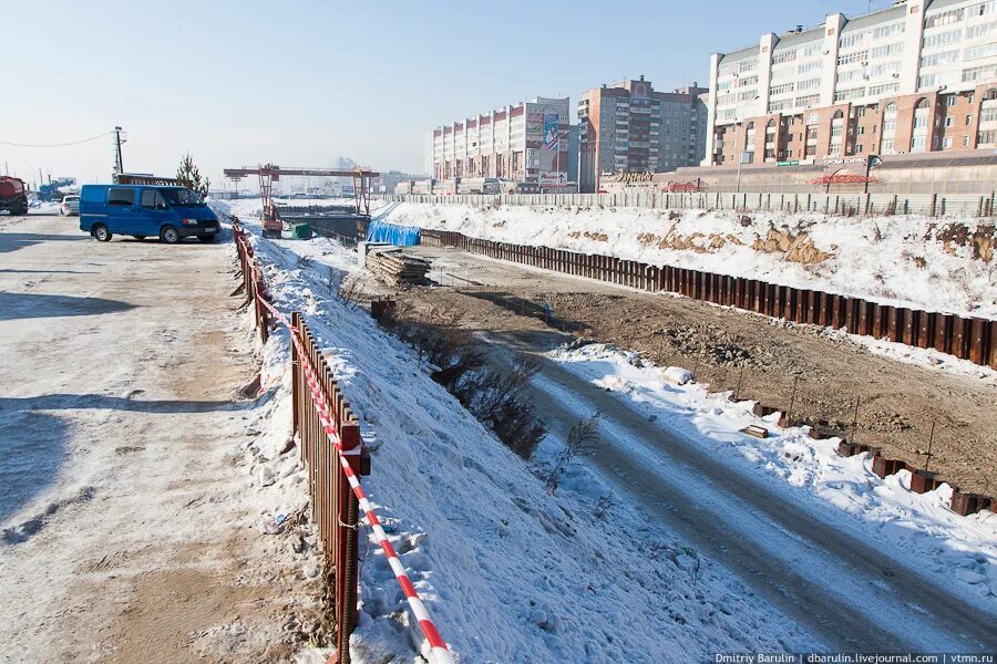 Почему омск назван омском. Метро Омск метромост. Строительство метромоста в Омске. Мост метромост Омск. Метромост внутри Омск.