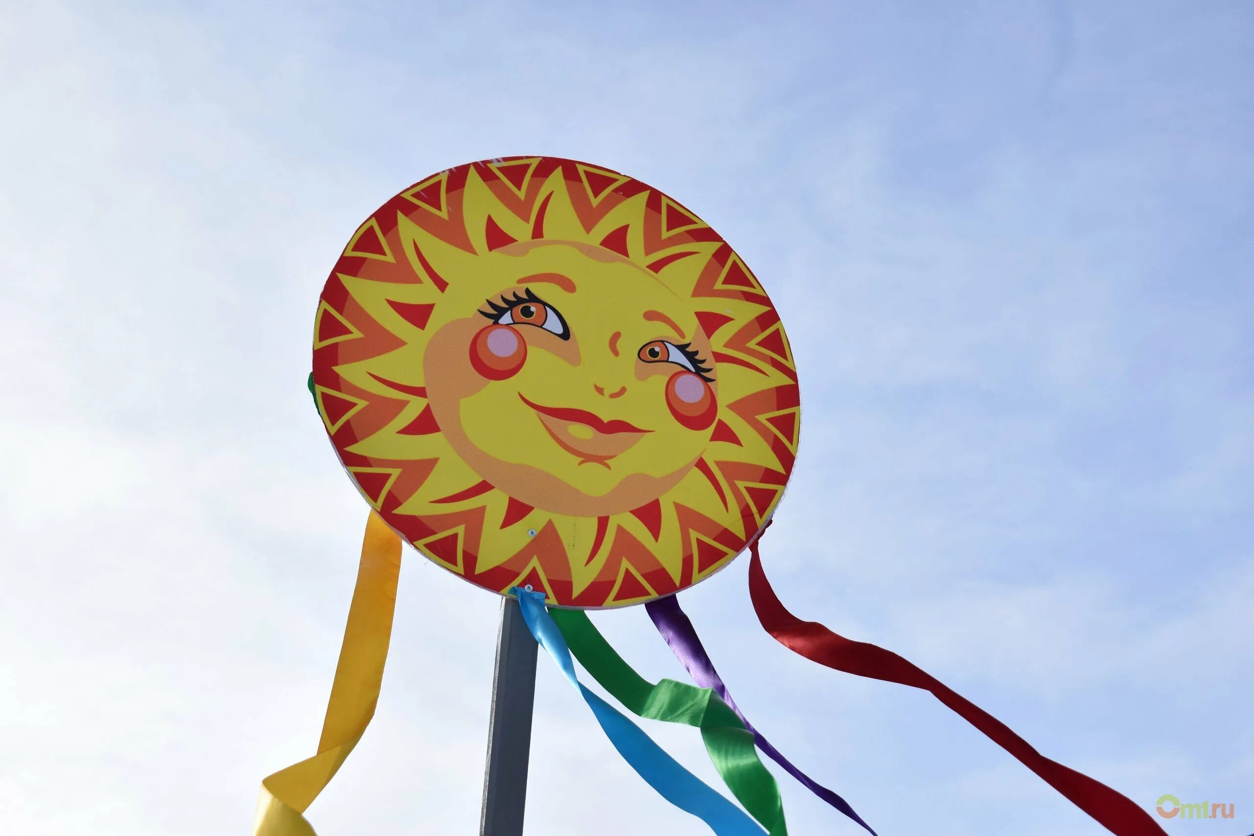 Солнышко на масленицу. Солнце на масленицу. Атрибуты для масленицы в детском саду. Солнце на масленицу. Солнышко на масленицу.