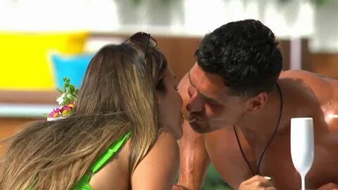 Love Island: Best memes and tweets about Ekin-Su's steamy spaghetti da...