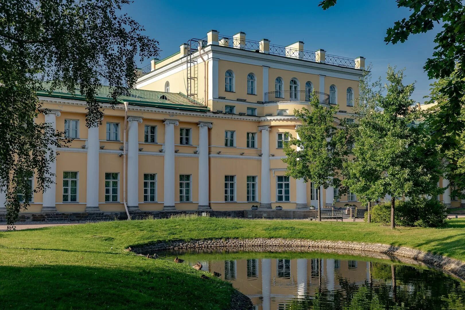 По местам великих писателей. Библиотека великих писателей. Великие русские писатели. Знаменитые русские писатели. Русские писатели.