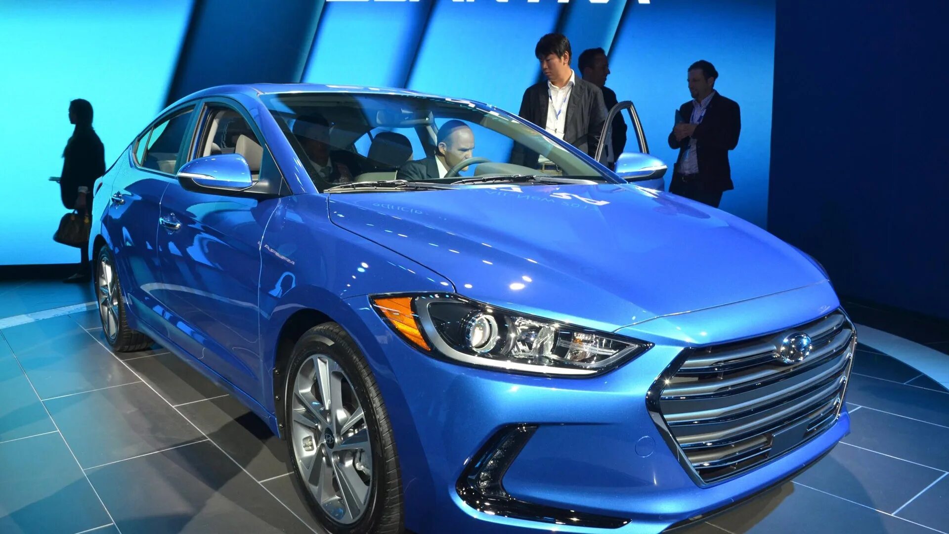 Машина хендай элантра новая. Хендай солярис 2018. Хендай элантра 2021. Hyundai соната 2018. Хендай elantra 2017.