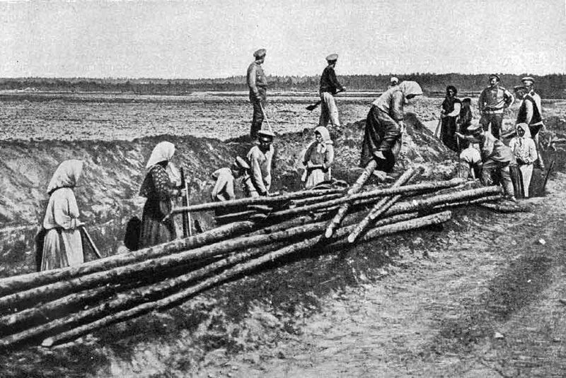 Дезертирство 1917. Экономика россии в годы 1 мировой войны. Крестьяне 1917. Крестьяне в 1 мировую войну. Русские женщины крестьяне 1917.