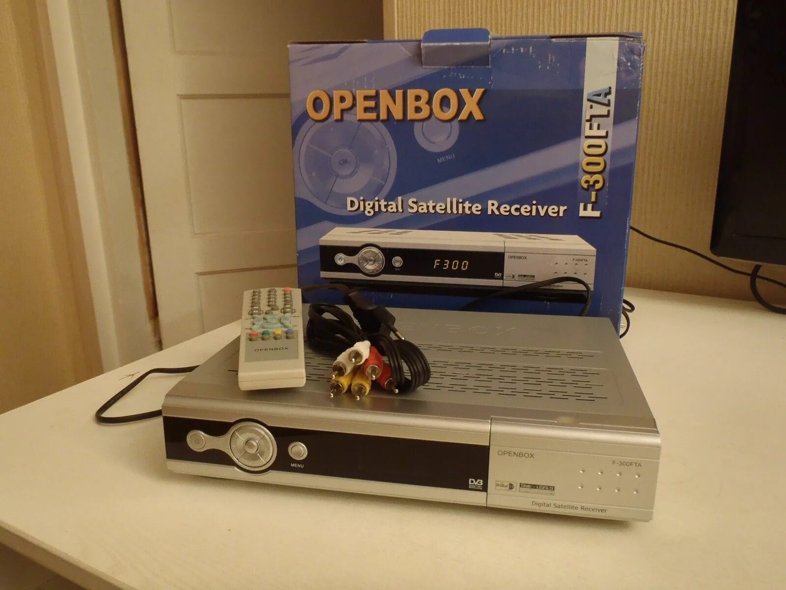Openbox что это. Openbox f-300fta. openbox f-100. openbox f300 пульт.