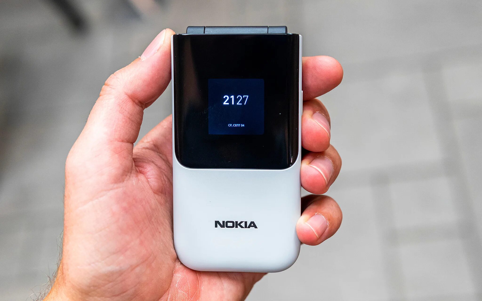 Nokia 2720 flip red. Blackberry pearl flip. Раскладушка с ватсапом. Blackberry flip-8220. Раскладушка mafam v9.