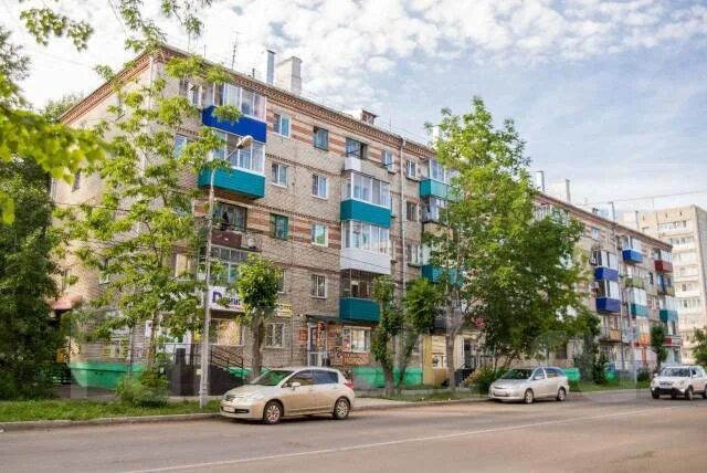Ул вокзальная 42 рязань. Вокзальная 42 комсомольск-на-амуре. Комсомольск на амуре улица вокзальная. Вокзальная 42. Отель кристалл астрахань.