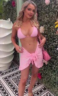 Helen Flanagan presents the results of her recent breast correction by taki...