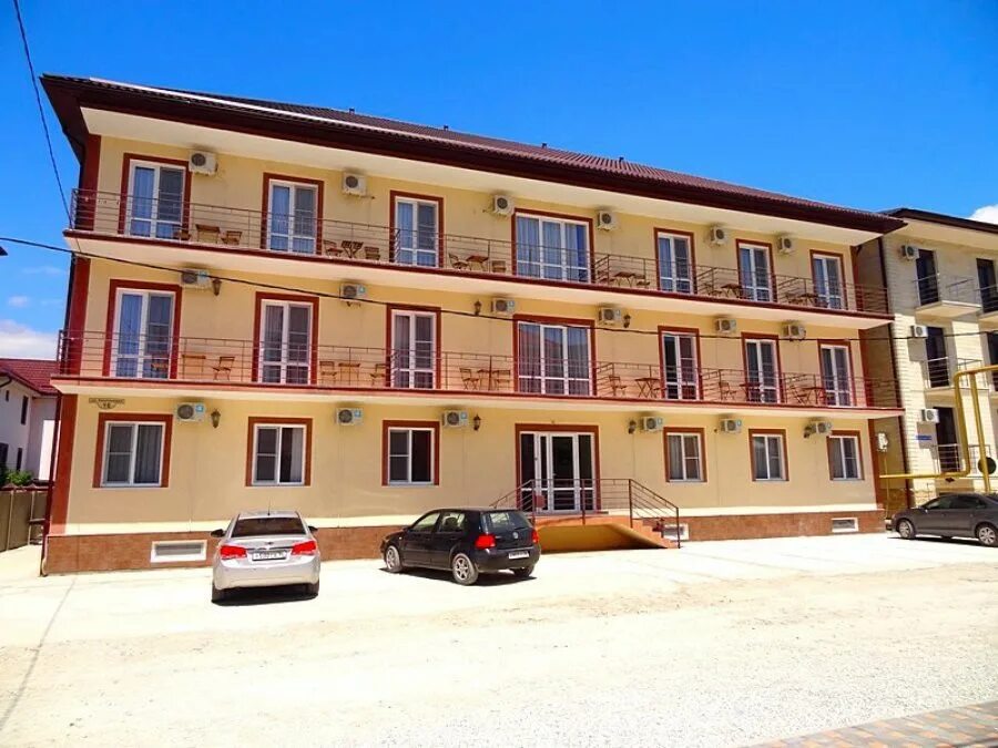 гостиницы лазурный поселок береговое. автобусом к морю лазурный берег. магнат гостевой дом россия лермонтово краснодарский 2023. автобусом к морю лазурный берег. лазурный берег автобусы 667.