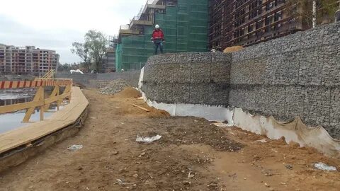 Основание подпорной стены