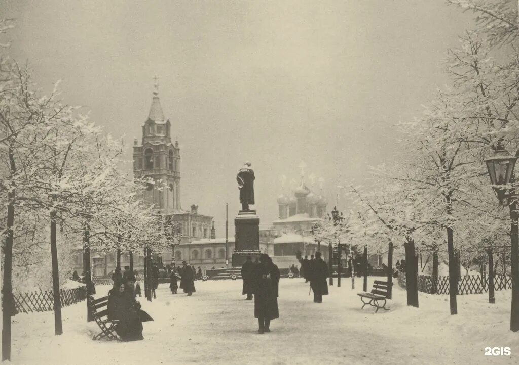 Художник белоусов фёдор васильевич. Зима 19 года. Памятник пушкину в москве на тверском бульваре 19 век. Тихвинская площадь иркутск 19 век. Рождество начало 20 века.