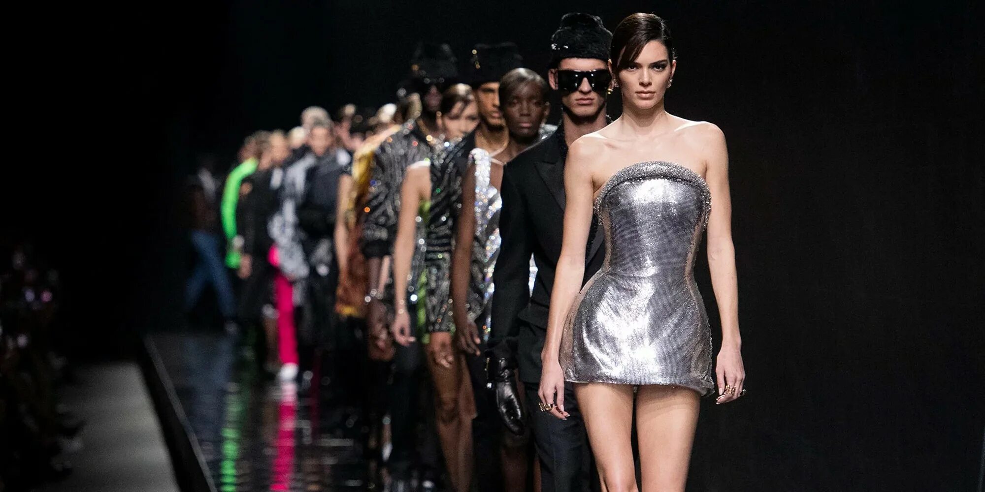 Показы мод на 2024 год. Коллекция карла лагерфельда на кубе. Показ диор в париже. Показы мод на 2024 год. Показы мод на 2024 год.