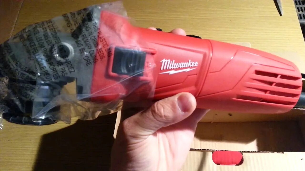 Ушм milwaukee 125. Milwaukee agv 10 125 ek. Milwaukee agv 10 125 ek. Углошлифовальная машина milwaukee agv 10-125 ek. Milwaukee agv 10 125 ek.