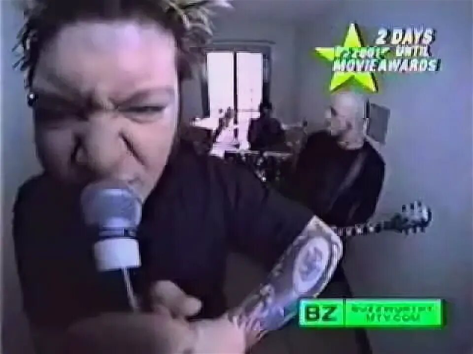 Let the body hit the. The Drowning Pool. Группа Drowning Pool 2001. Drowning Pool 2022. Drowning Pool bodies.