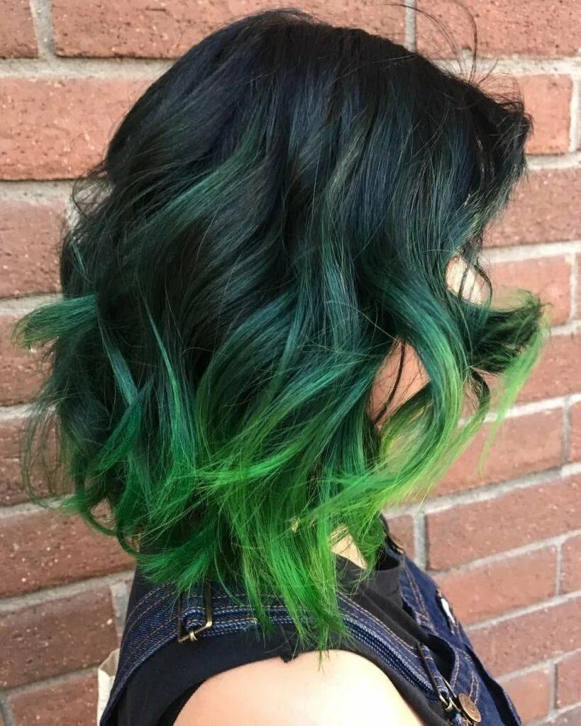 Зеленые волосы. Зеленое омбре. Зелёные кончики волос. Покрасить волосы в зеленый.