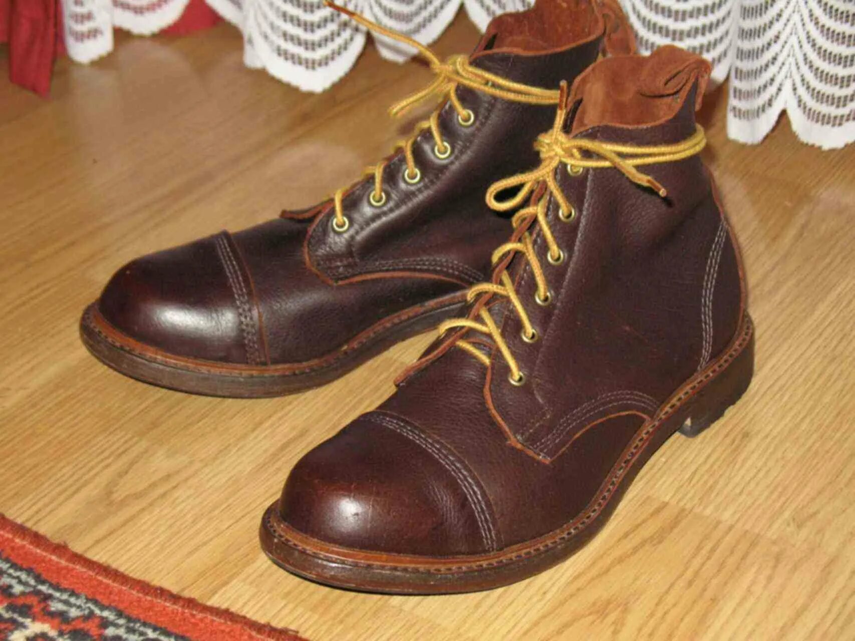 Ботинки Allen Edmonds. Allen Edmonds кроссовки. Американские лендлизовские ботинки. Американские ботинки мужские. Американская мужская обувь