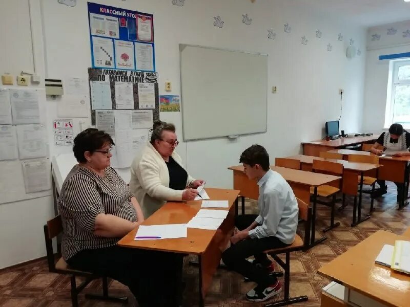 училище искусств вологда. рисунок на неделю математики. волонтеры чгу. тверские университеты после колледжа. публичный зачет.