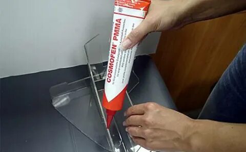 Чем можно клеить стекло