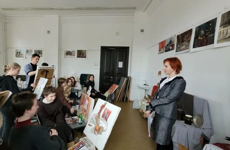 Как после художественного училища. Красноярское училище искусств им сурикова. В. Малютина училище иваново. Художественное училище иваново.
