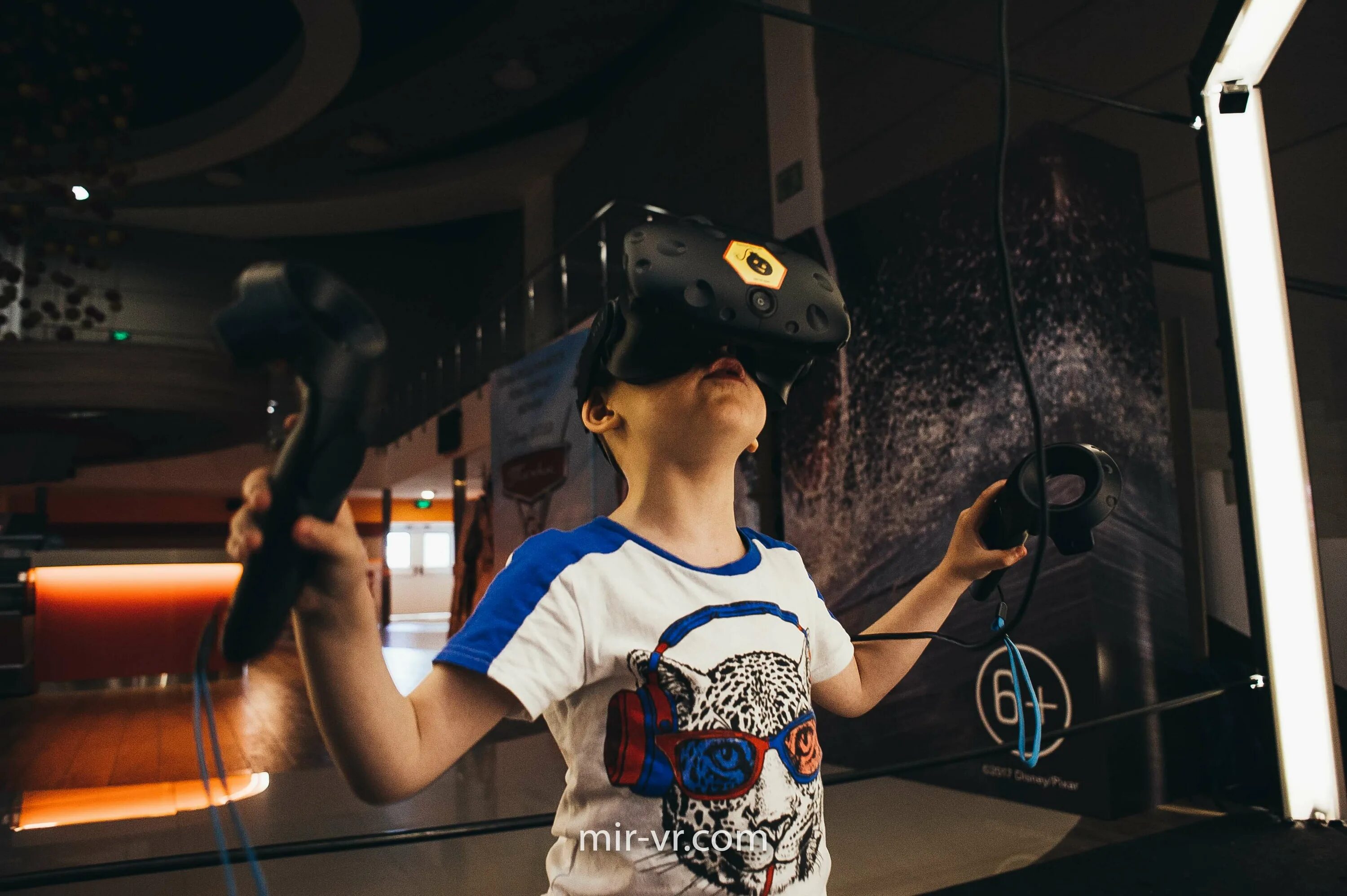 Vr park virtual. парк виртуальной реальности «the deep vr». виртуальная реальность в торговом центре. Striker vr. парк виртуальной реальности во владимире.