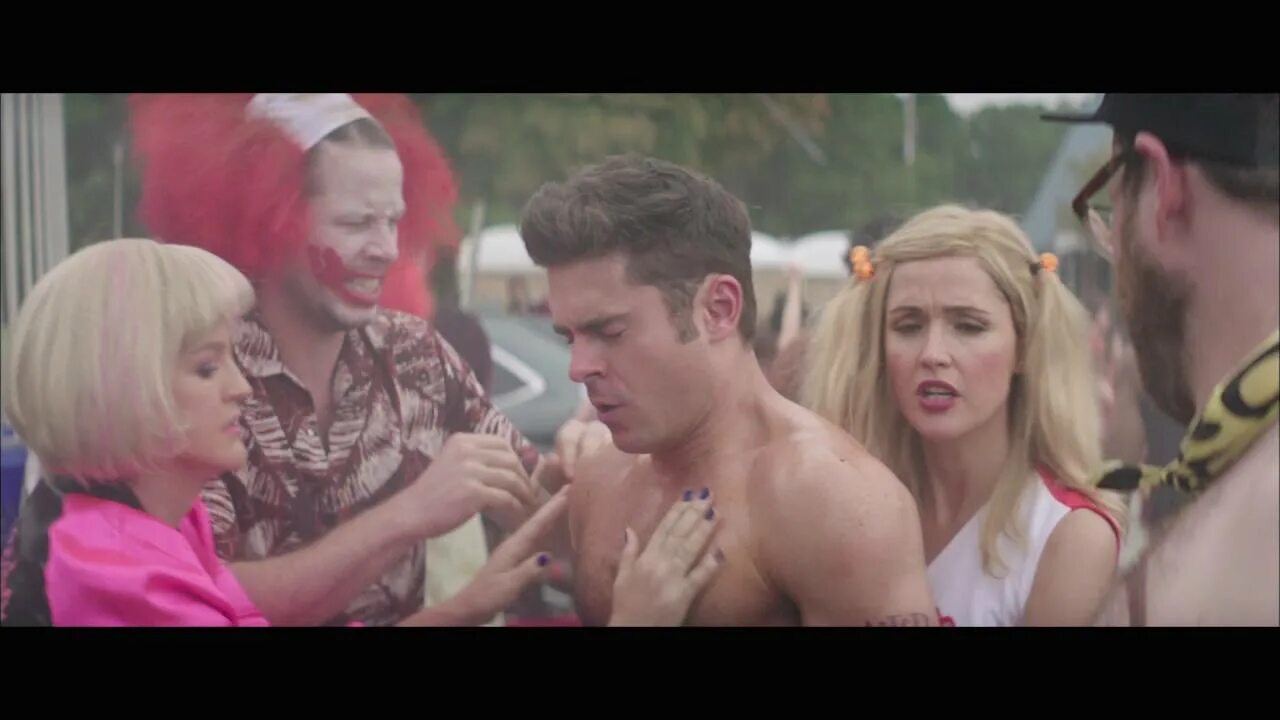 Соседи 2 2015. Zac Efron Neighbors 2 ABS. Zac Efron Neighbors 2 body.