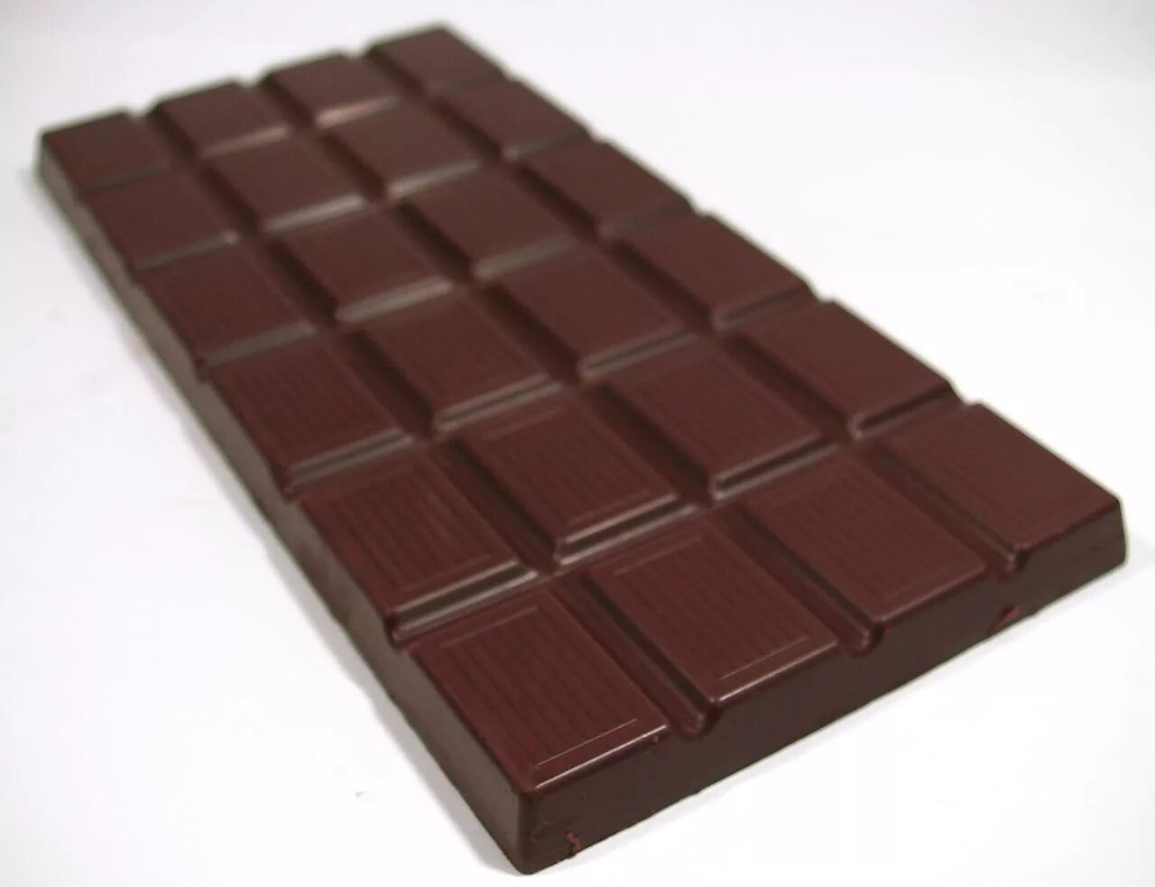 Плитка темного шоколада. Плиточный шоколад Версаль. Шоколадная плитка. Шоколадка плитка. Огромная плитка шоколада.