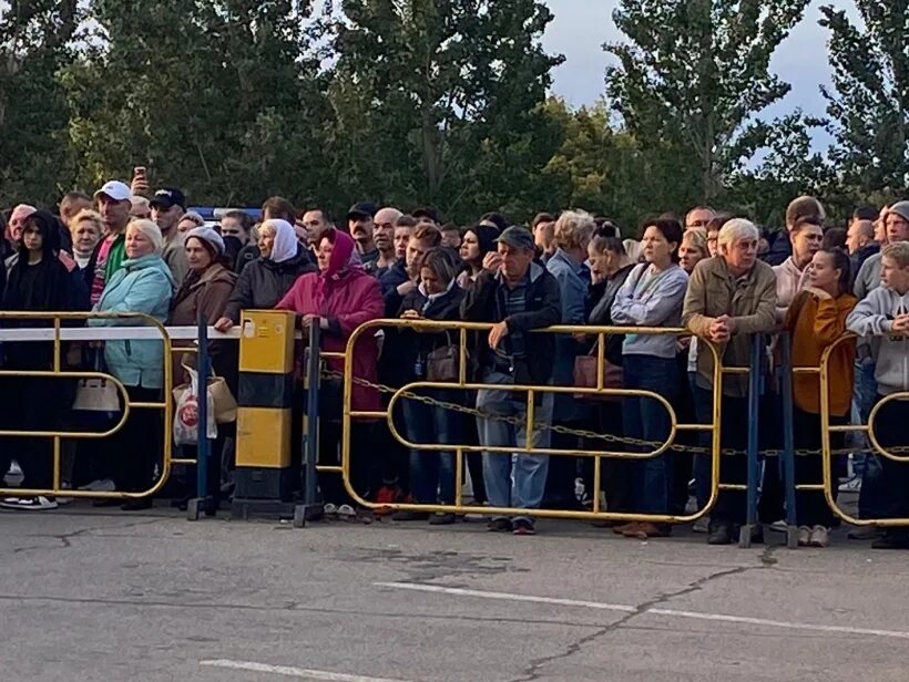 Новости мобилизованных когда домой насовсем вернут свежие. Мобилизованные на сборном пункте. Мобилизация в Тольятти. Проводы мобилизованных в Тольятти. Мобилизованные на пункте сбора.