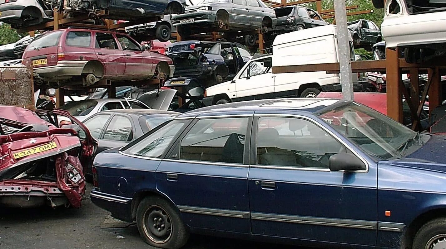 Машину в утиль за деньги. Doosan car Scrap IMCDB. Scrap cars uk. Junkyard Scrap Renault IMCDB. Colmar car Scrap IMCDB.