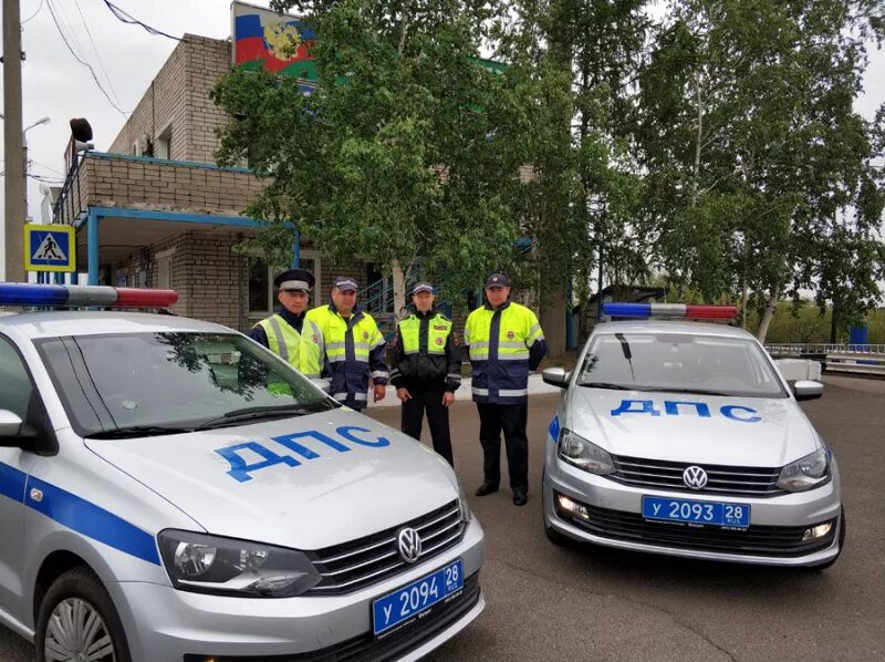 Белогорск амурская область машины. ДПС Белогорск Амурская область. ДПС Благовещенск Амурская область. Сотрудники ГАИ Благовещенск. ДПС.