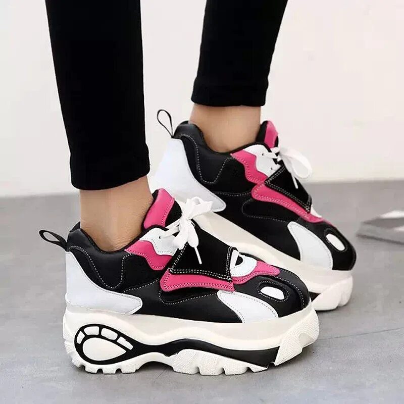 Харадзюку кроссовки. Кроссовки Chunky Sneaker woman. Кроссовки на высокой подошве. Кроссовки на большой подошве.